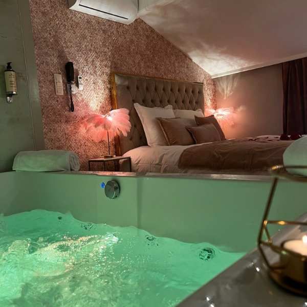 hotel-jacuzzi-privatif-dans-chambre