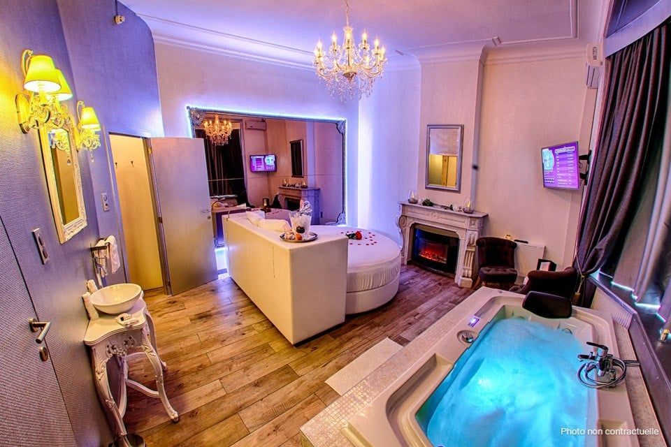hotel-jacuzzi-privatif-marie-antoinette